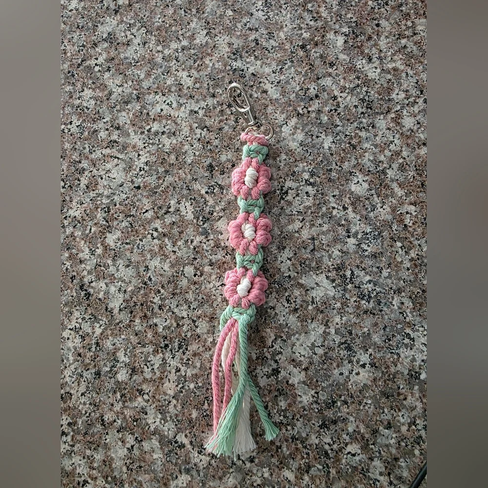 NWOT Knit Floral Keychain